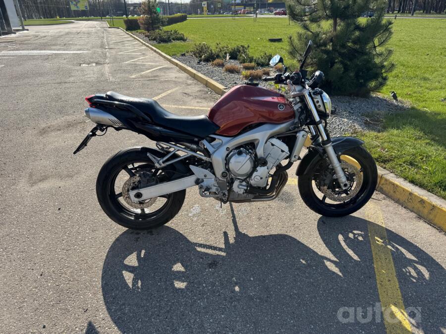 Yamaha FZS 600 Fazer