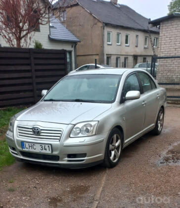 Toyota Avensis 2 generation Sedan