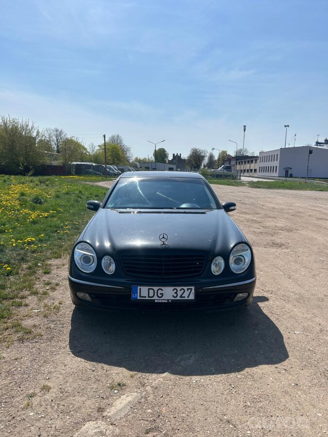 Mercedes-Benz E-Class W211 Sedan