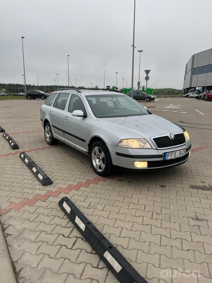Skoda Octavia 2 generation Combi wagon 5-doors