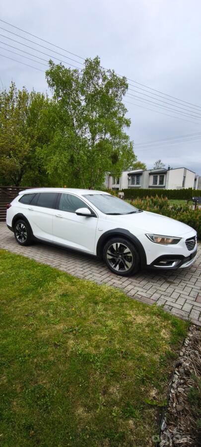 Opel Insignia B Country Tourer wagon 5-doors