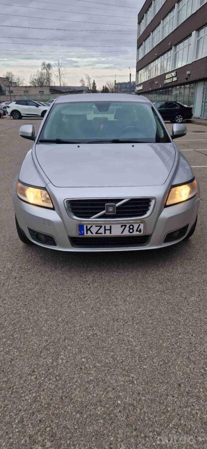 Volvo V50