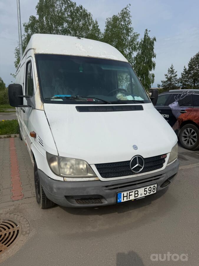 Mercedes-Benz Sprinter First generation