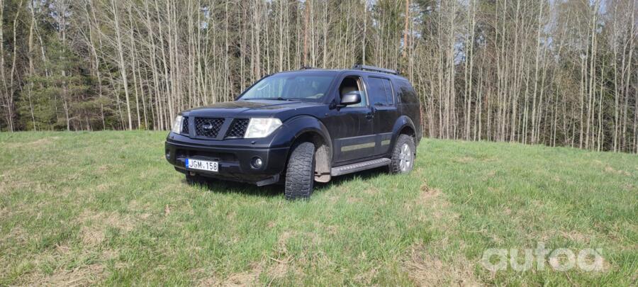 Nissan Pathfinder R51 SUV