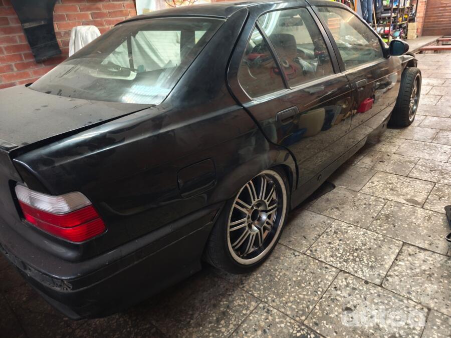 BMW 3 Series E36 Sedan