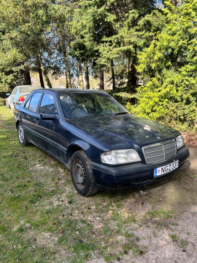 Mercedes-Benz C-Class W202/S202 Sedan