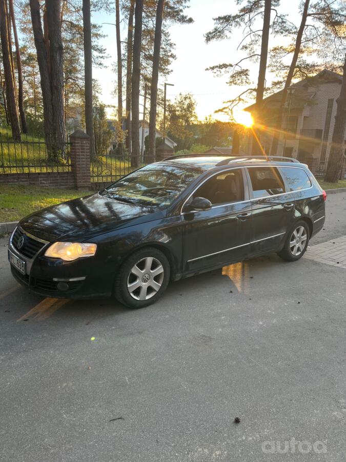 Volkswagen Passat B6 wagon 5-doors