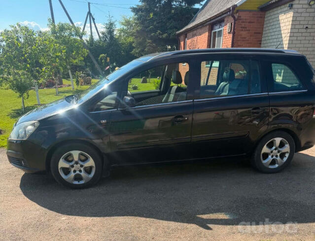 Opel Zafira B Minivan 5-doors