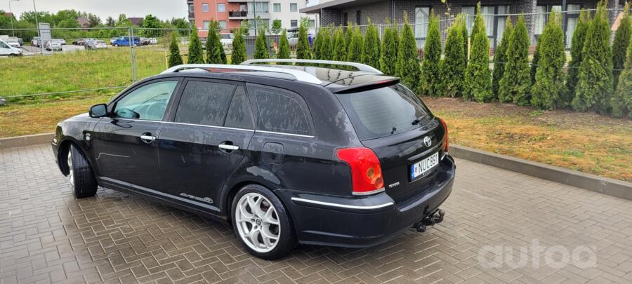Toyota Avensis 2 generation wagon
