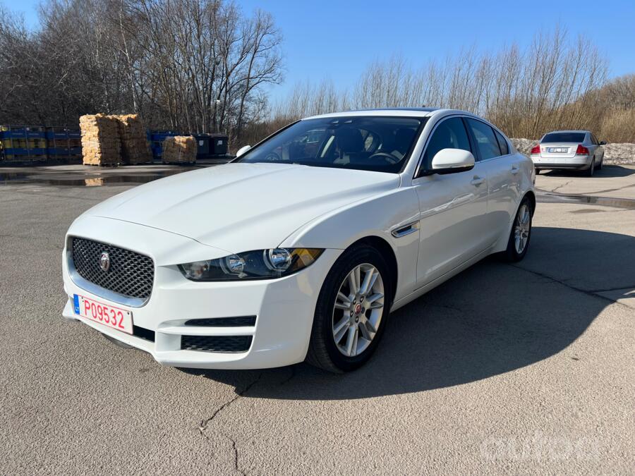 Jaguar XE 1 generation