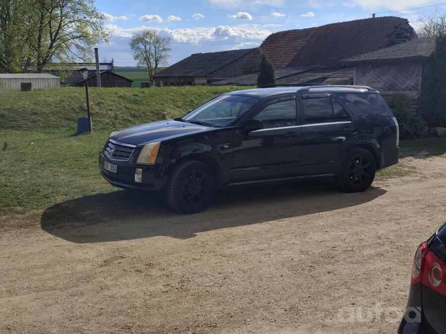 Cadillac SRX 1 generation Crossover