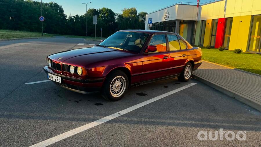 BMW 5 Series E34 Sedan