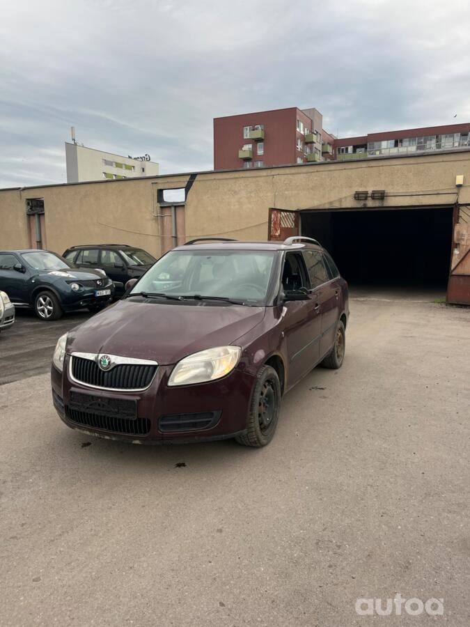 Skoda Fabia 5J [restyling] Combi wagon 5-doors