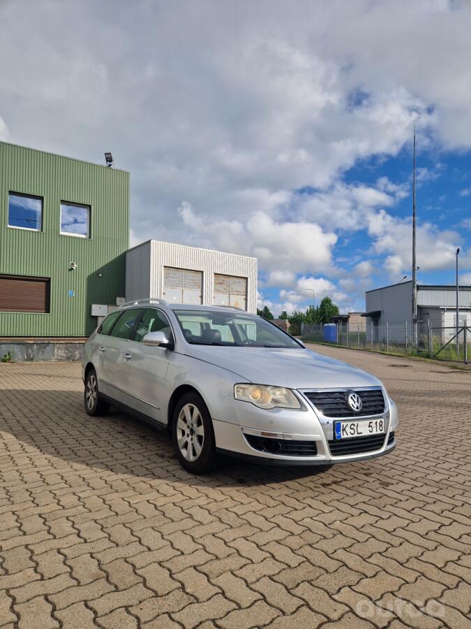 Volkswagen Passat B6 wagon 5-doors