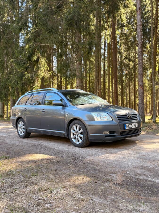 Toyota Avensis 2 generation wagon