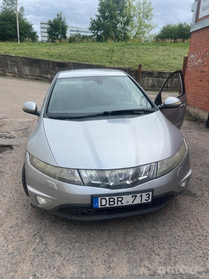 Honda Civic 8 generation Hatchback 5-doors