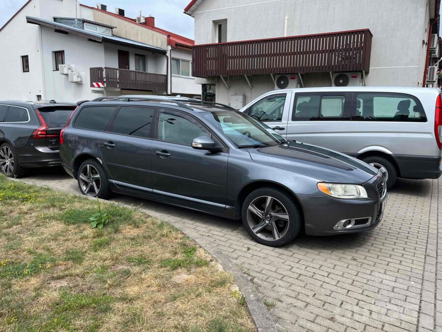 Volvo V70