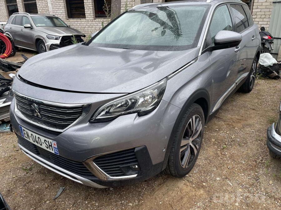 Peugeot 5008 2 generation Crossover