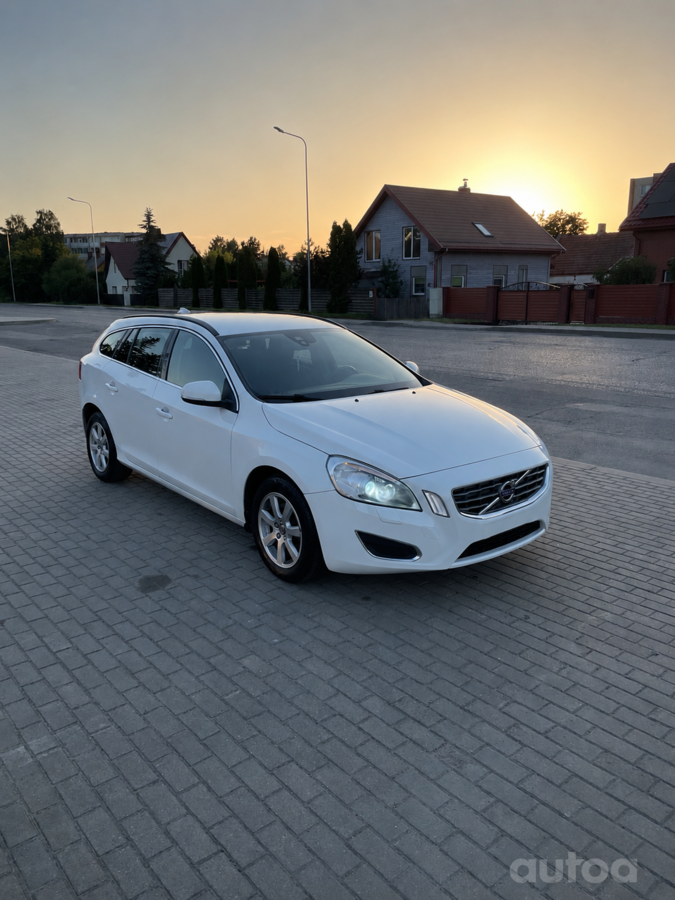 Volvo V60 1 generation wagon