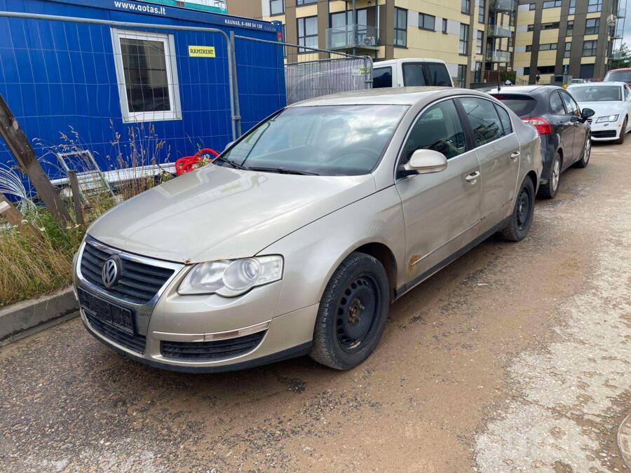Volkswagen Passat B6 Sedan 4-doors