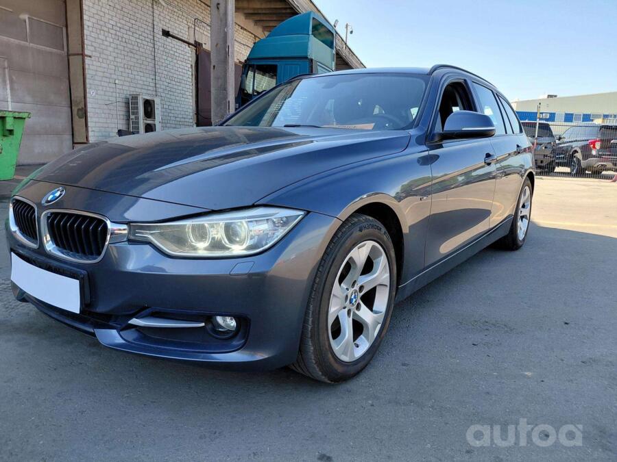 BMW 320 2013