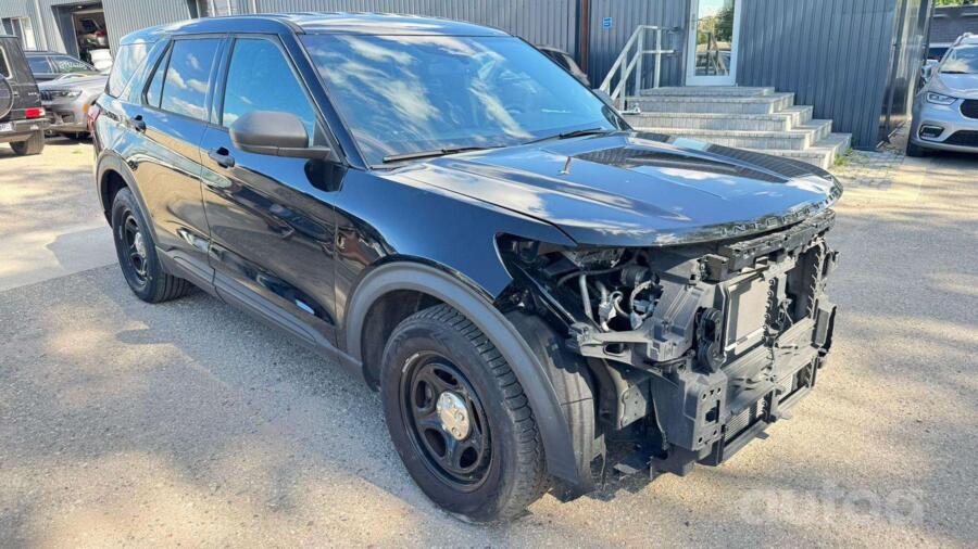 Ford Explorer 6 generation SUV