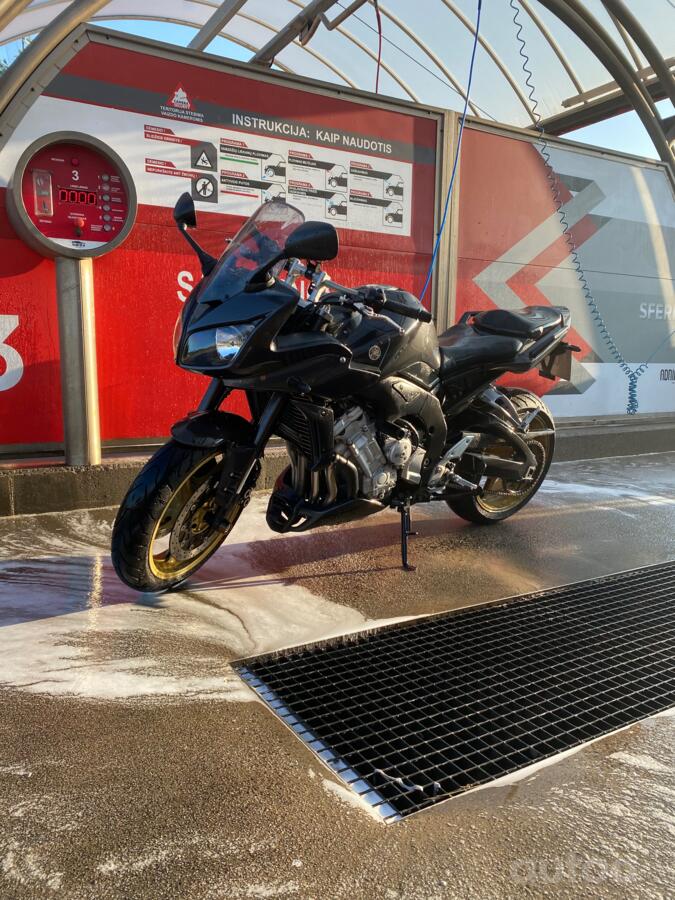 Yamaha FZ