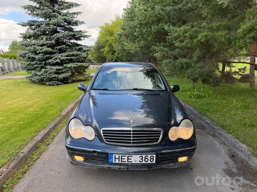 Mercedes-Benz C-Class W203/S203/CL203 Sedan