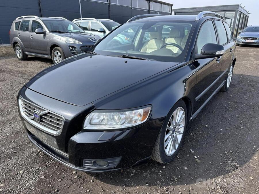 Volvo V50 1 generation [restyling]