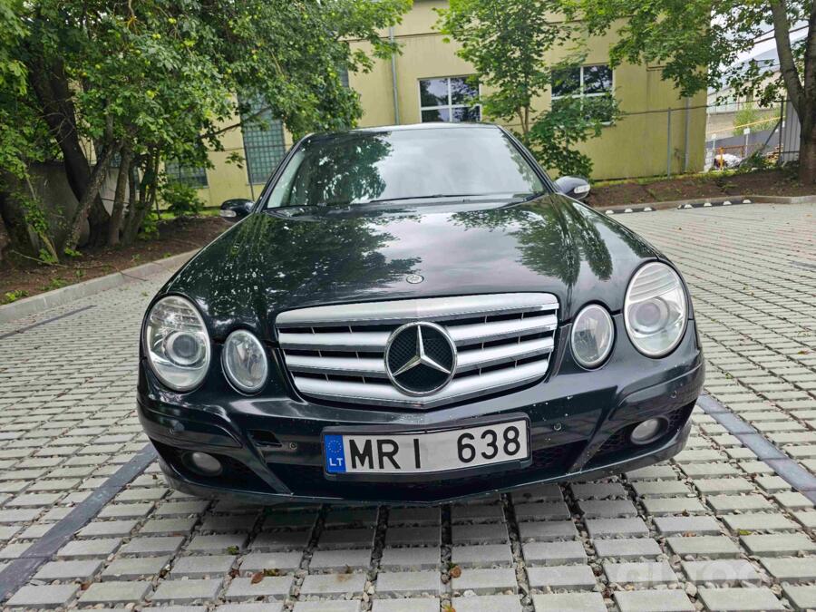Mercedes-Benz E220