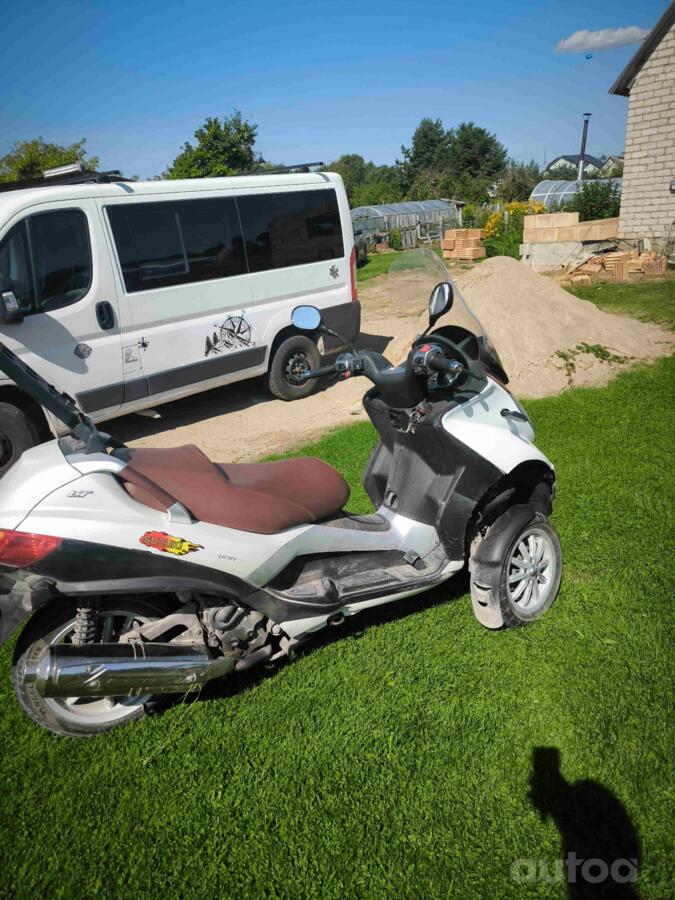 Piaggio MP3