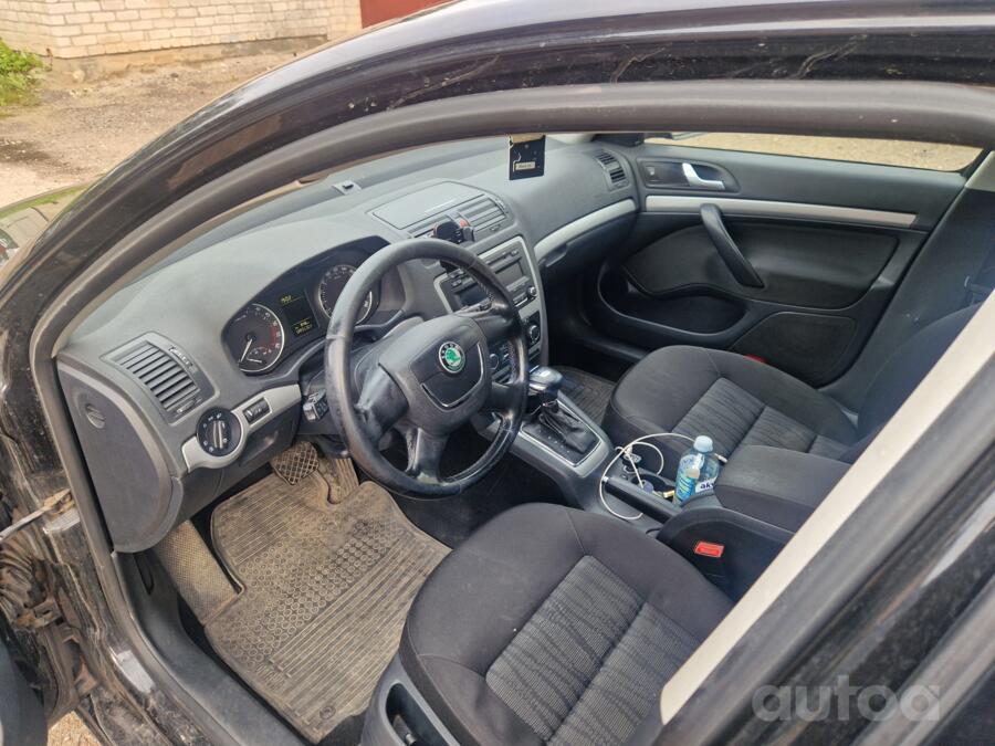 Skoda Octavia 2 generation [restyling] Combi wagon 5-doors