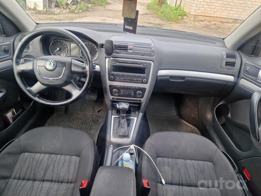 Skoda Octavia 2 generation [restyling] Combi wagon 5-doors