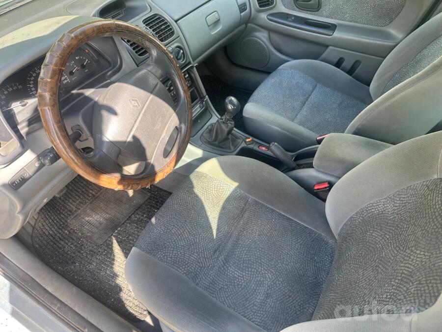 Renault Laguna 1 generation [restyling] Grandtour wagon