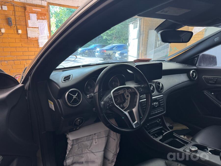 Mercedes-Benz CLA250 2014