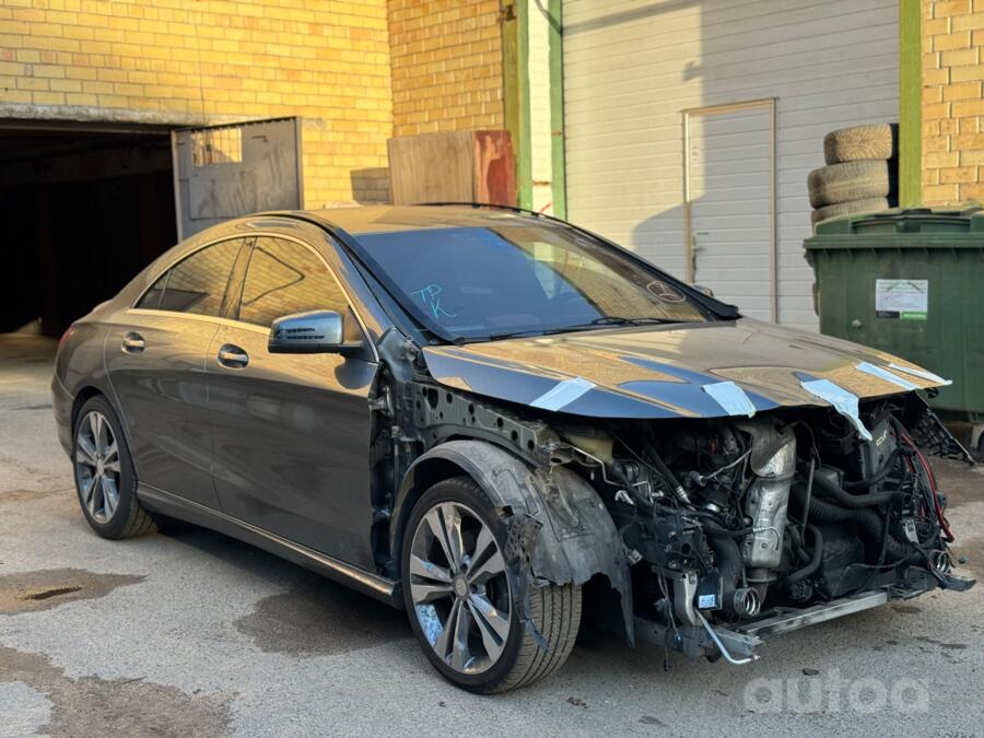 Mercedes-Benz CLA250 2014