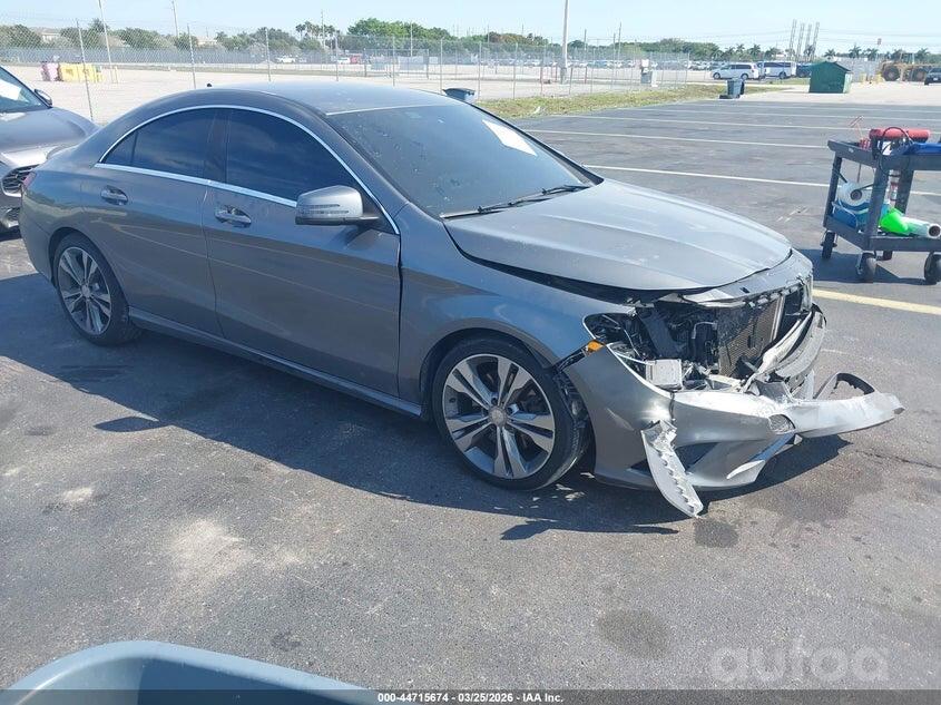 Mercedes-Benz CLA250 2014