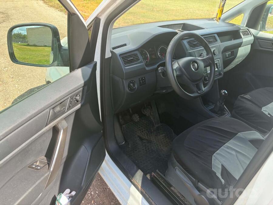 Volkswagen Caddy 4 generation Kombi Maxi minivan 4-doors