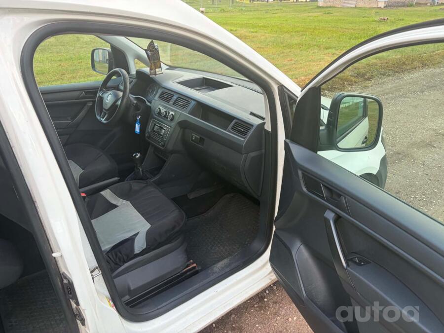 Volkswagen Caddy 4 generation Kombi Maxi minivan 4-doors