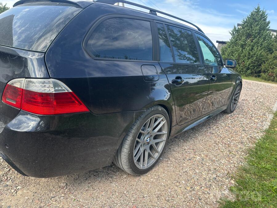 BMW 5 Series E60/E61 Touring wagon