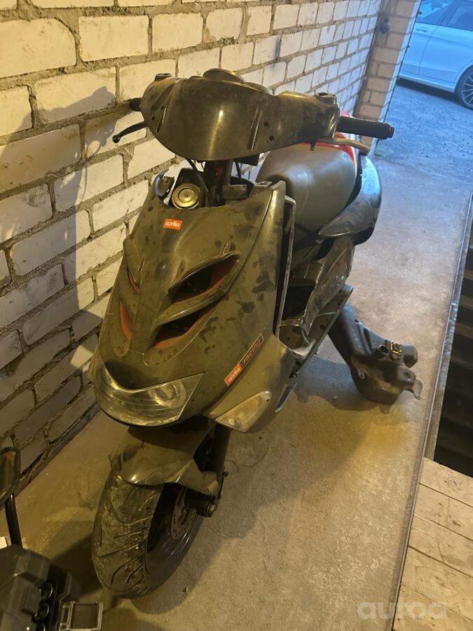Aprilia SR