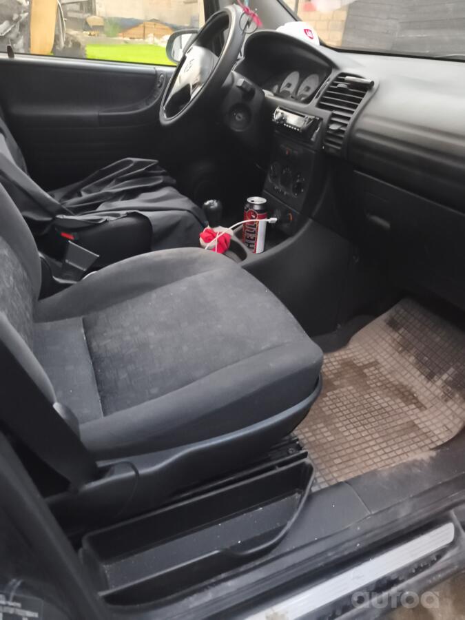 Opel Zafira A Minivan 5-doors