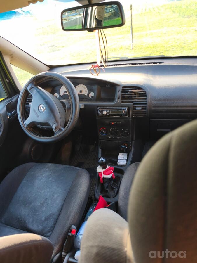 Opel Zafira A Minivan 5-doors