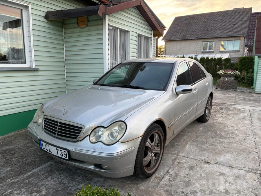 Mercedes-Benz C-Class W203/S203/CL203 Sedan