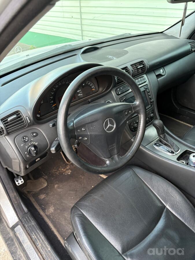 Mercedes-Benz C-Class W203/S203/CL203 Sedan