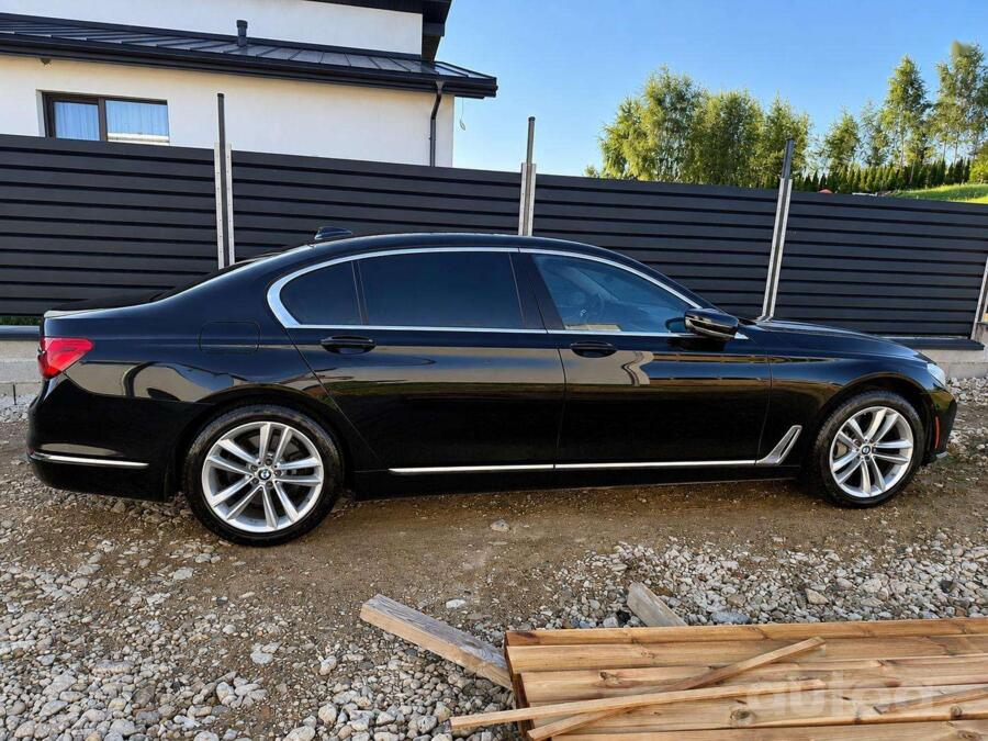 BMW 7 Series F01/F02 Sedan