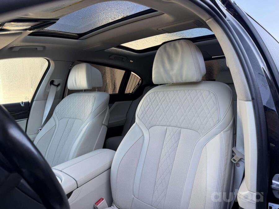 BMW 7 Series F01/F02 Sedan