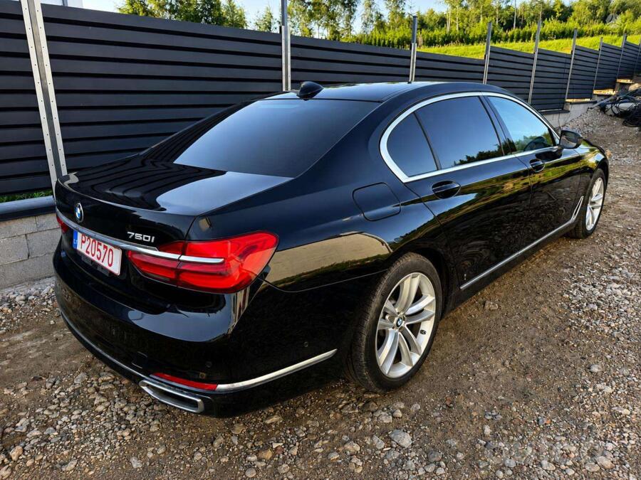 BMW 7 Series F01/F02 Sedan