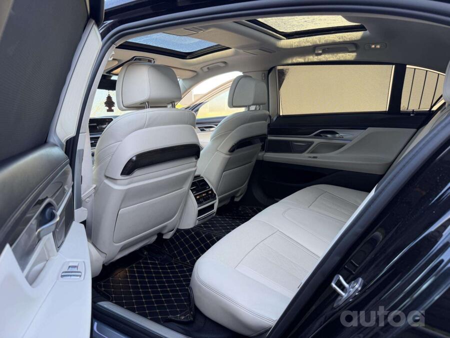 BMW 7 Series F01/F02 Sedan