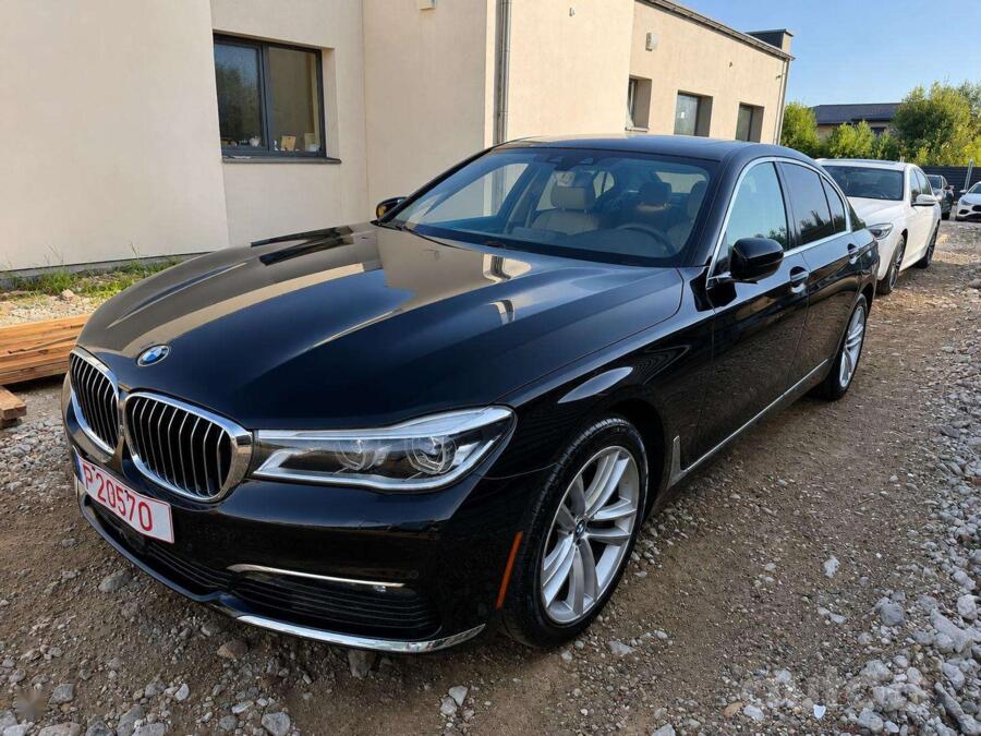 BMW 7 Series F01/F02 Sedan